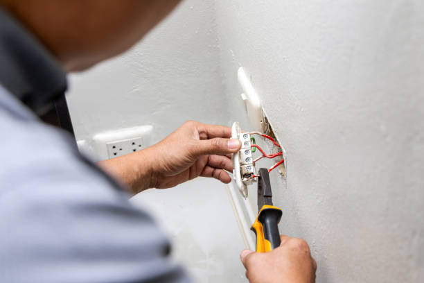 Best Circuit Breaker Repair  in Cascade, IA